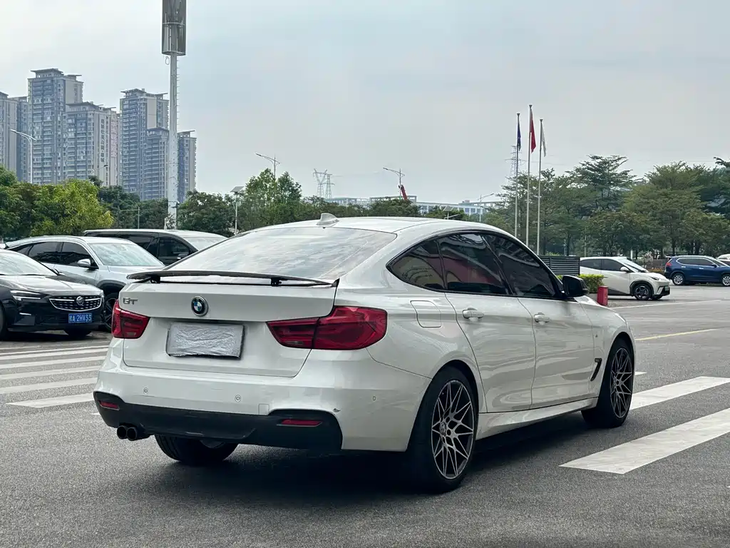 BMW 3 Series GT — фото 6