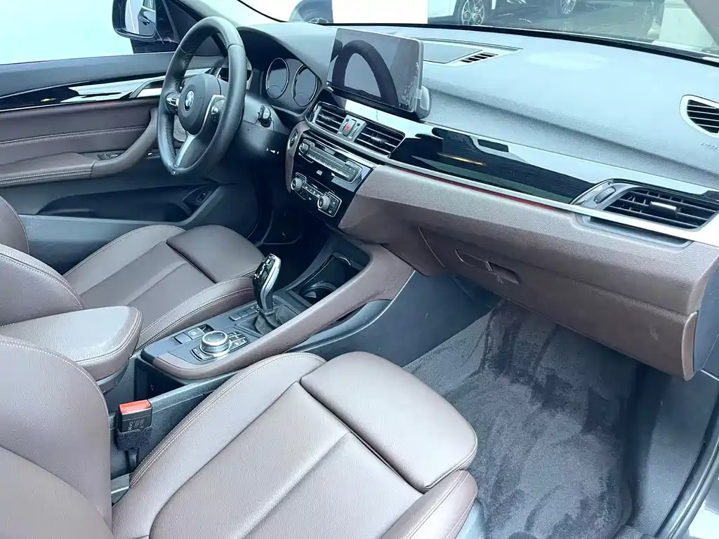 BMW X1 — фото 10