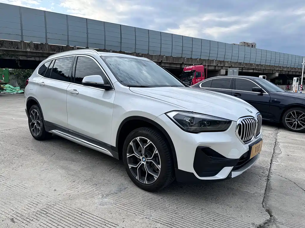 BMW X1 — фото 3