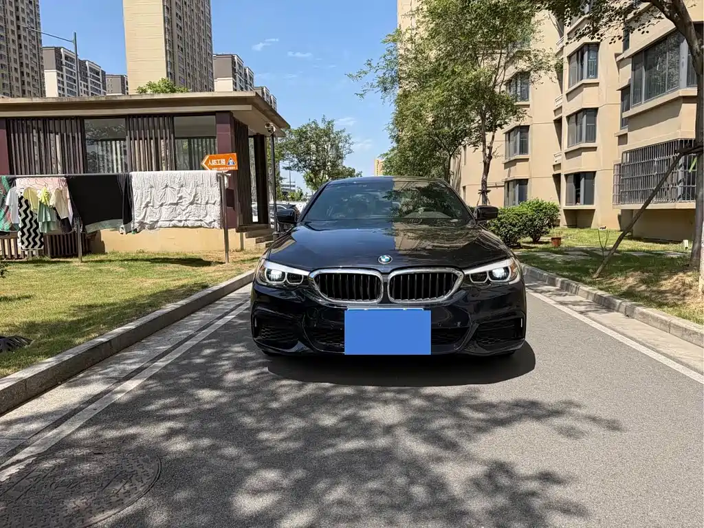 BMW 5 Series — фото 2