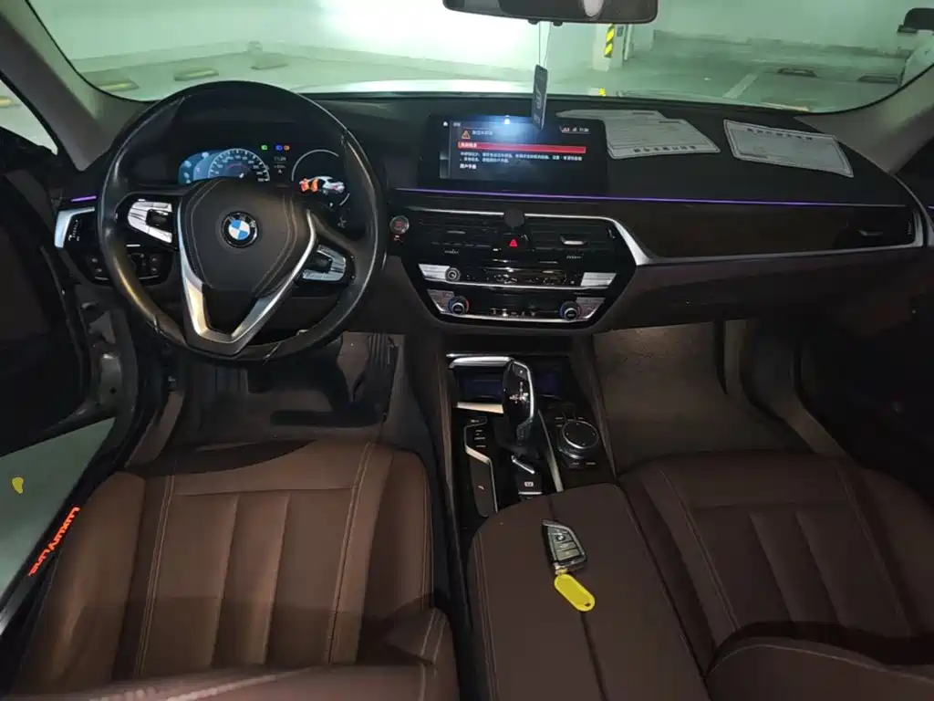 BMW 5 Series — фото 10