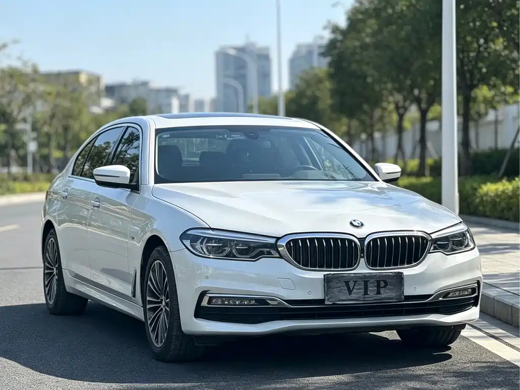 BMW 5 Series — фото 3
