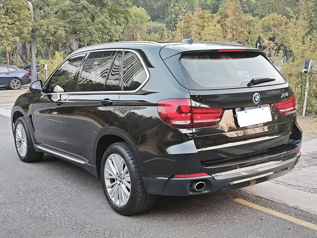 BMW X5 (Import) — фото 4