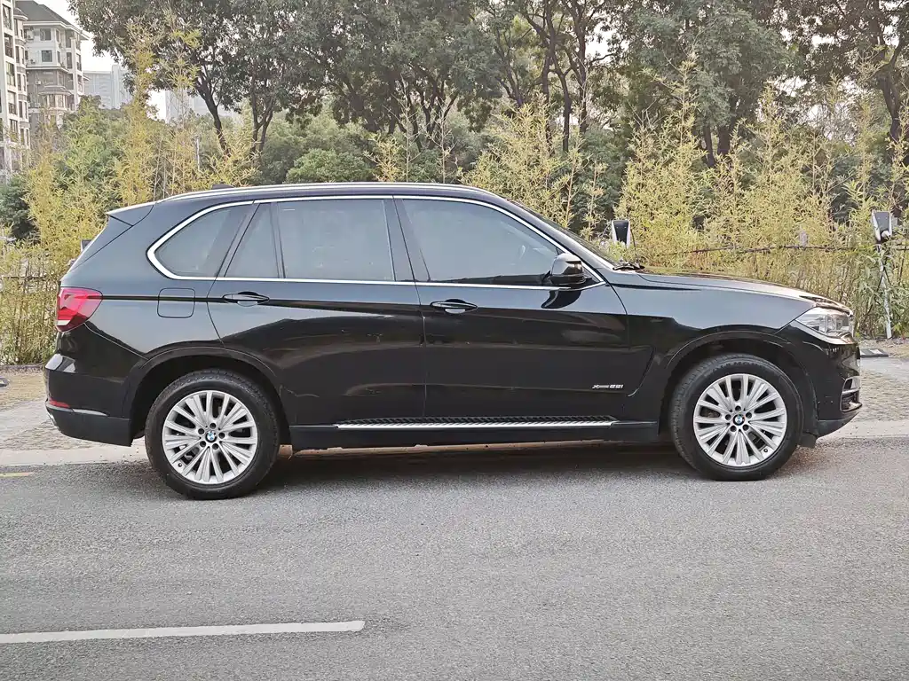 BMW X5 (Import) — фото 6