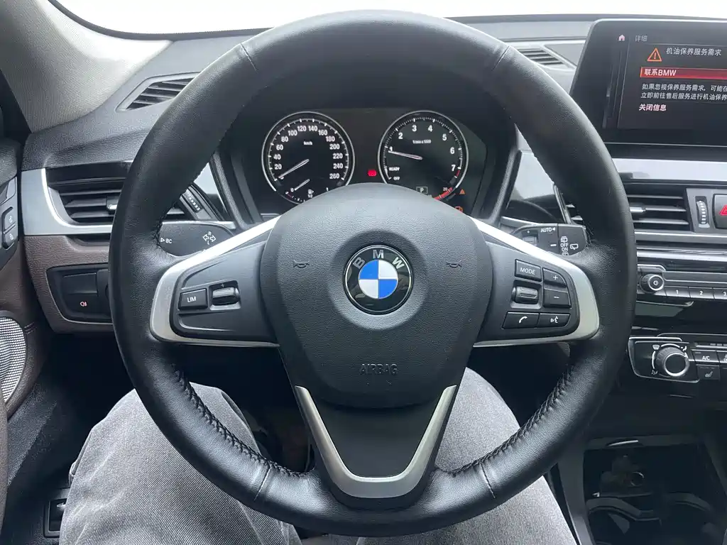 BMW X1 — фото 10