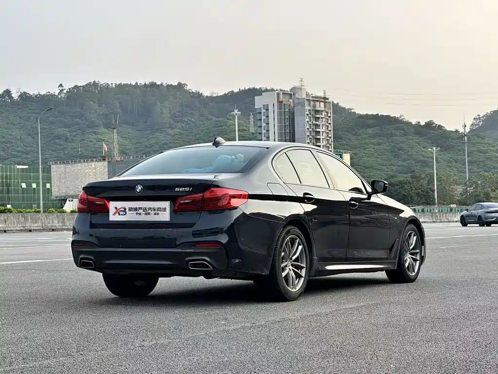 BMW 5 Series (Import) — фото 3