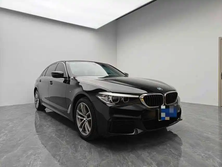 BMW 5 Series — фото 3