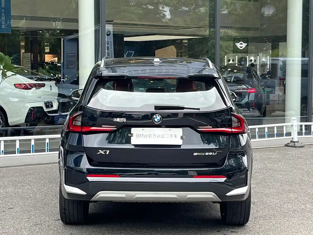 BMW X1 — фото 6