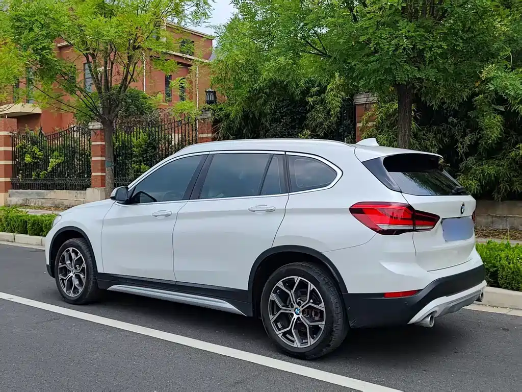 BMW X1 — фото 10