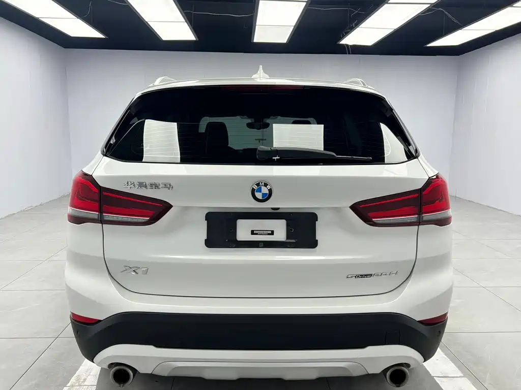 BMW X1 — фото 5