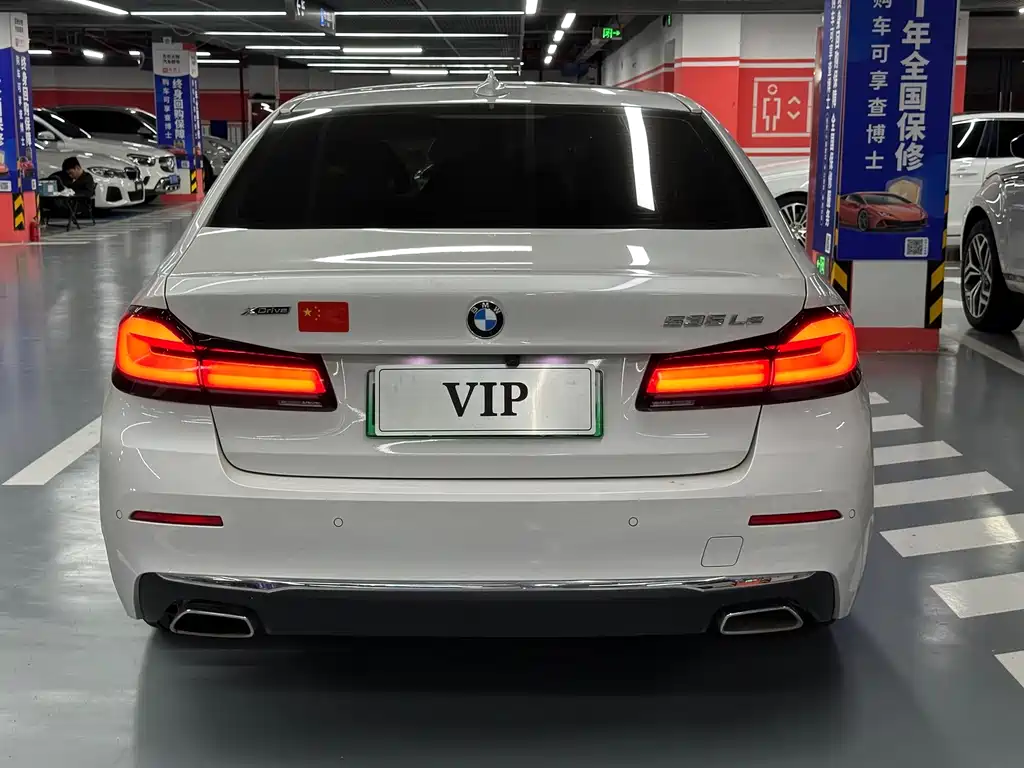 BMW 5 Series New Energy — фото 4