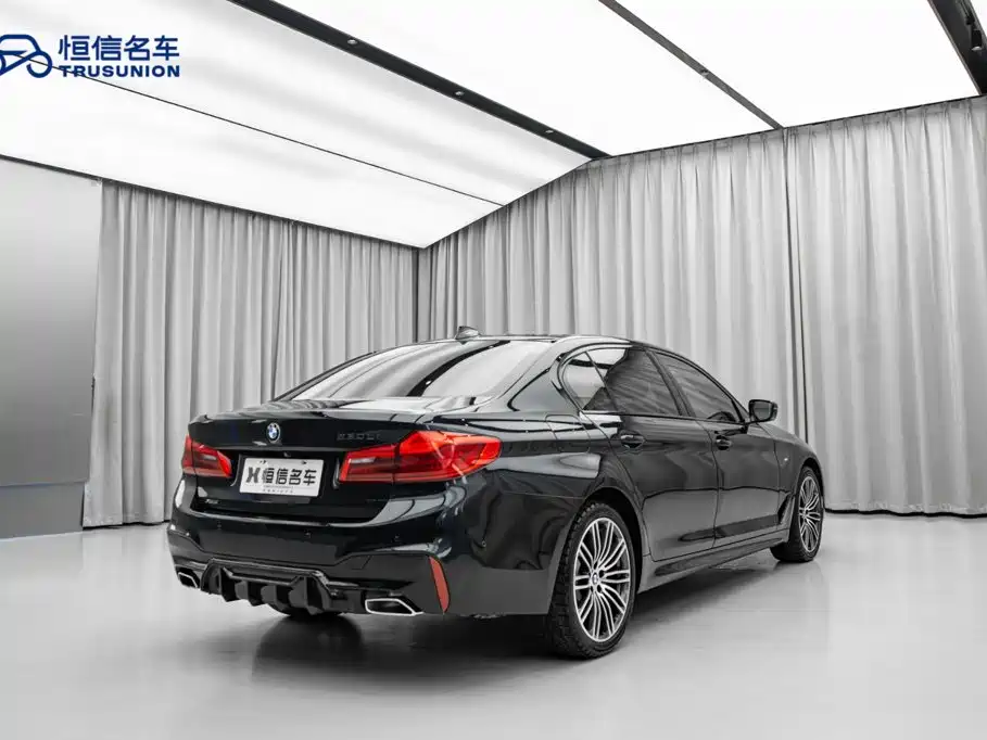 BMW 5 Series — фото 5