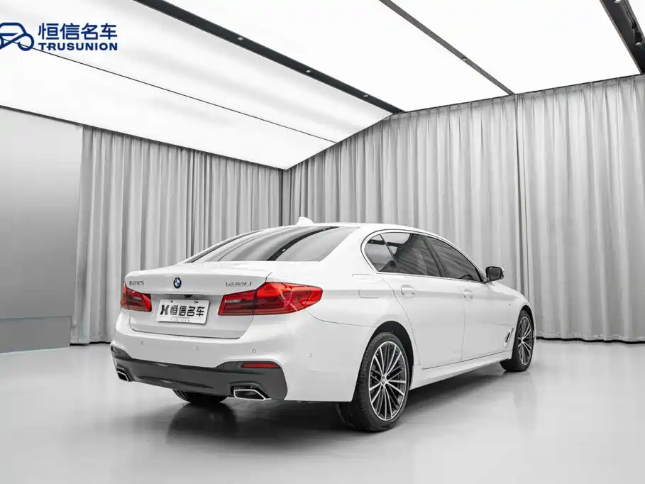 BMW 5 Series — фото 5