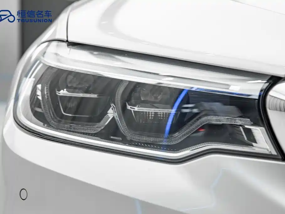 BMW 5 Series — фото 10