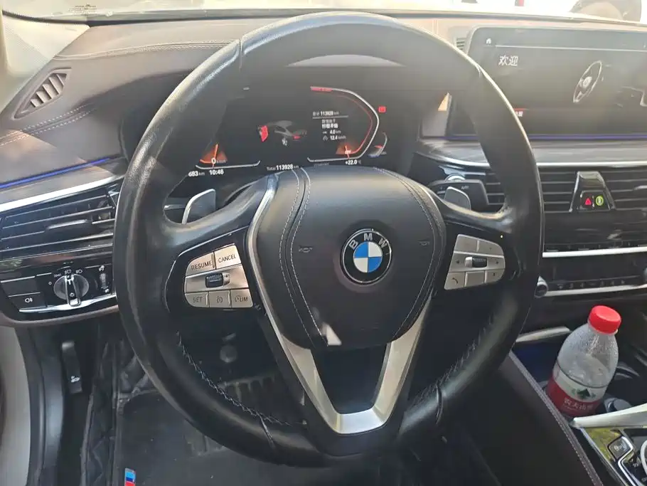 BMW 5 Series — фото 15