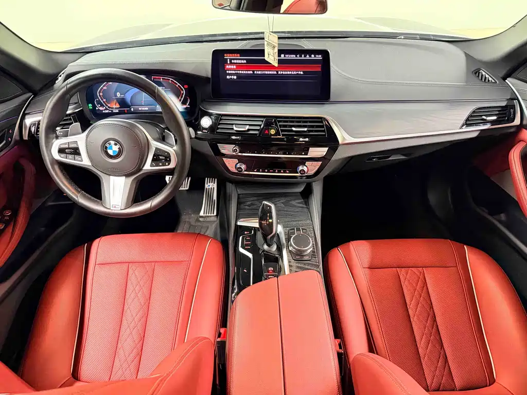 BMW 5 Series — фото 5