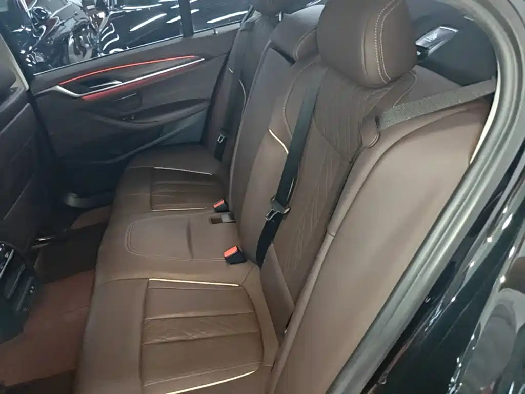 BMW 5 Series New Energy — фото 17