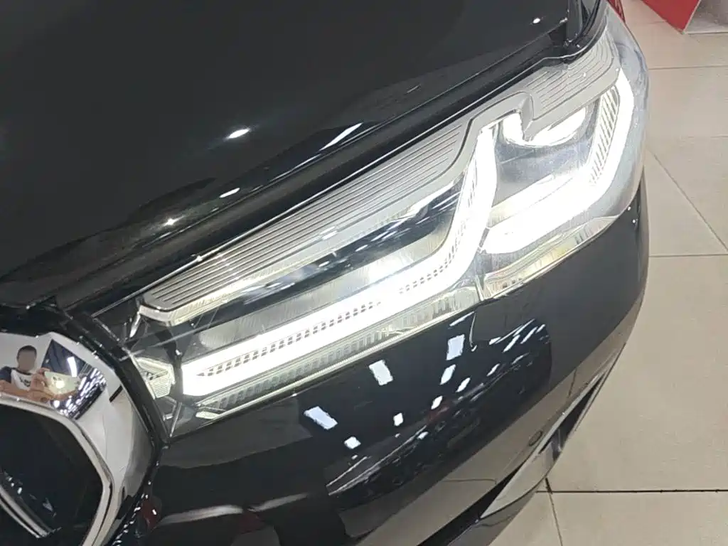 BMW 5 Series New Energy — фото 24