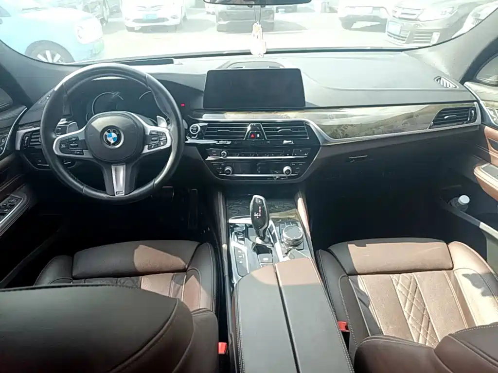 BMW 6 Series GT — фото 10