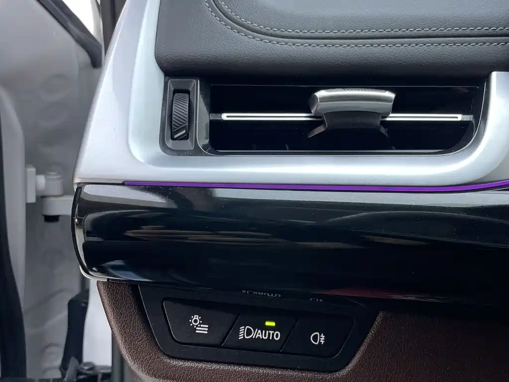BMW X1 — фото 11