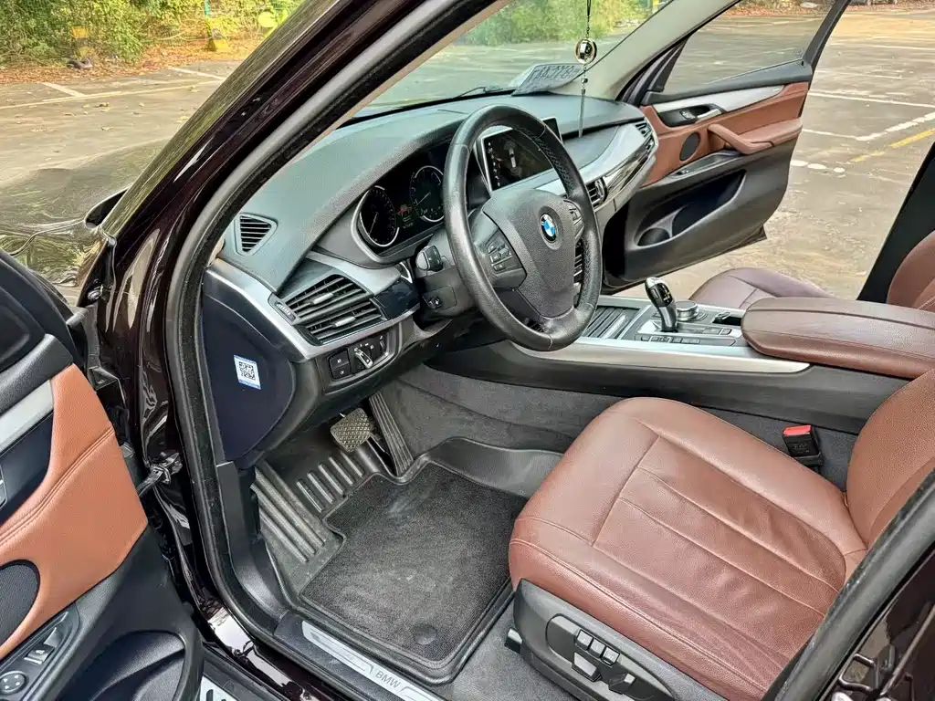 BMW X5 (Import) — фото 4