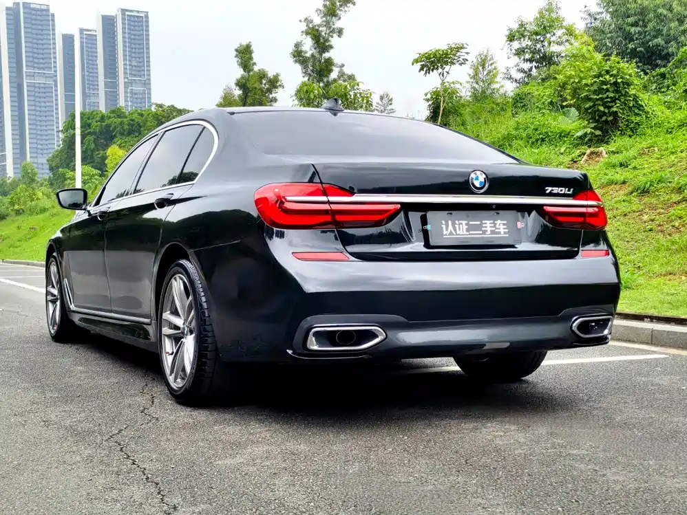 BMW 7 Series — фото 5