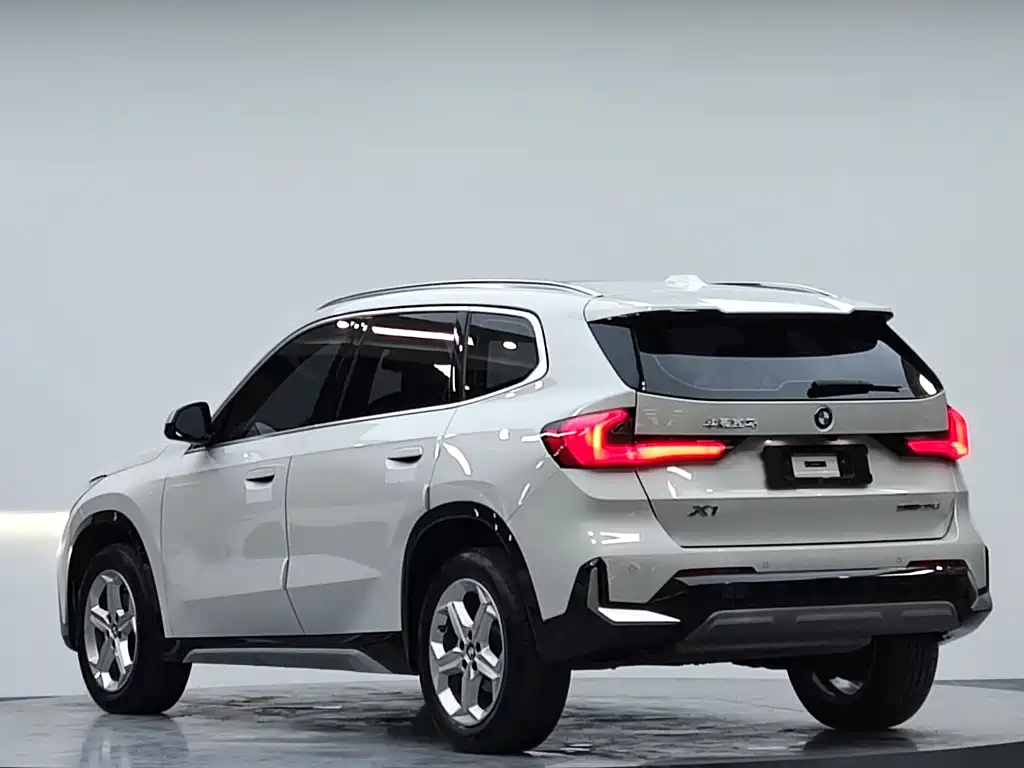 BMW X1 — фото 4