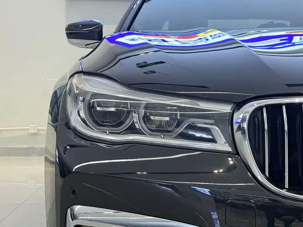 BMW 7 Series — фото 4