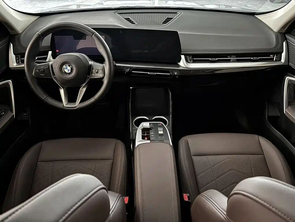 BMW X1 — фото 11