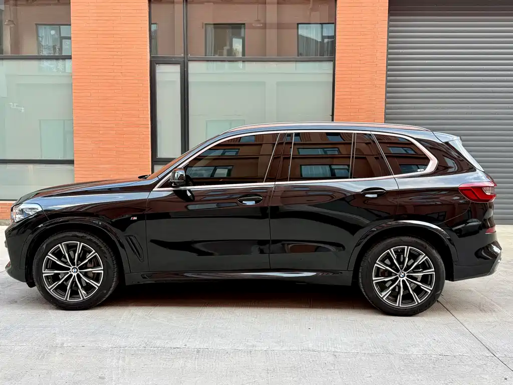BMW X5 (Import) — фото 7