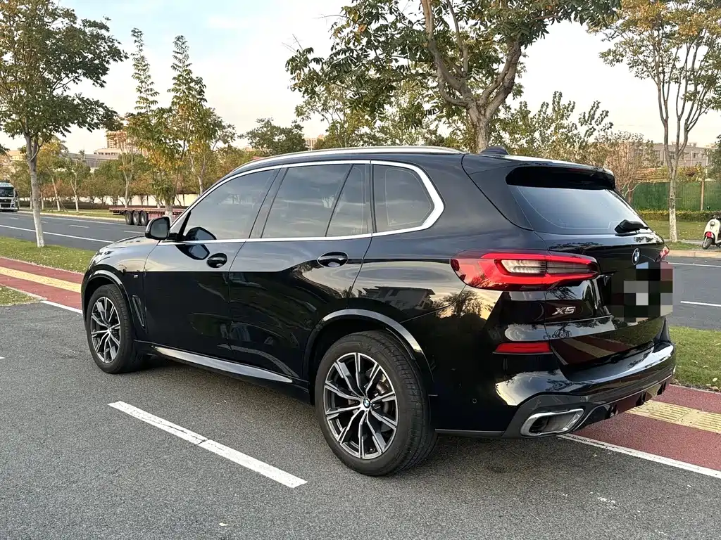 BMW X5 (Import) — фото 7