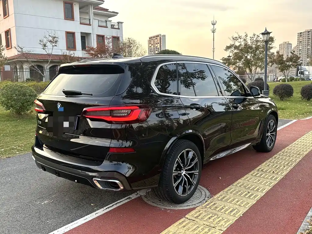 BMW X5 (Import) — фото 8