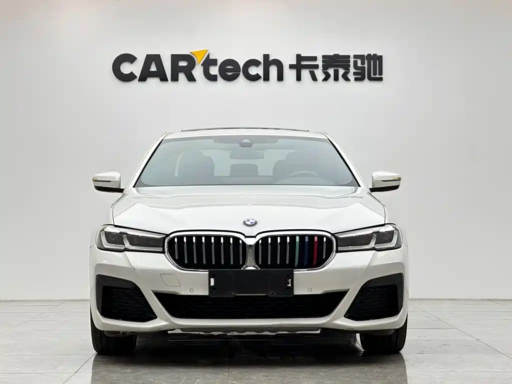 BMW 5 Series — фото 7