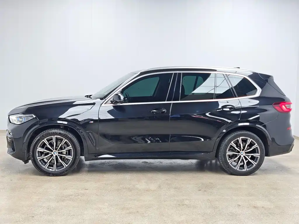 BMW X5 (Import) — фото 3