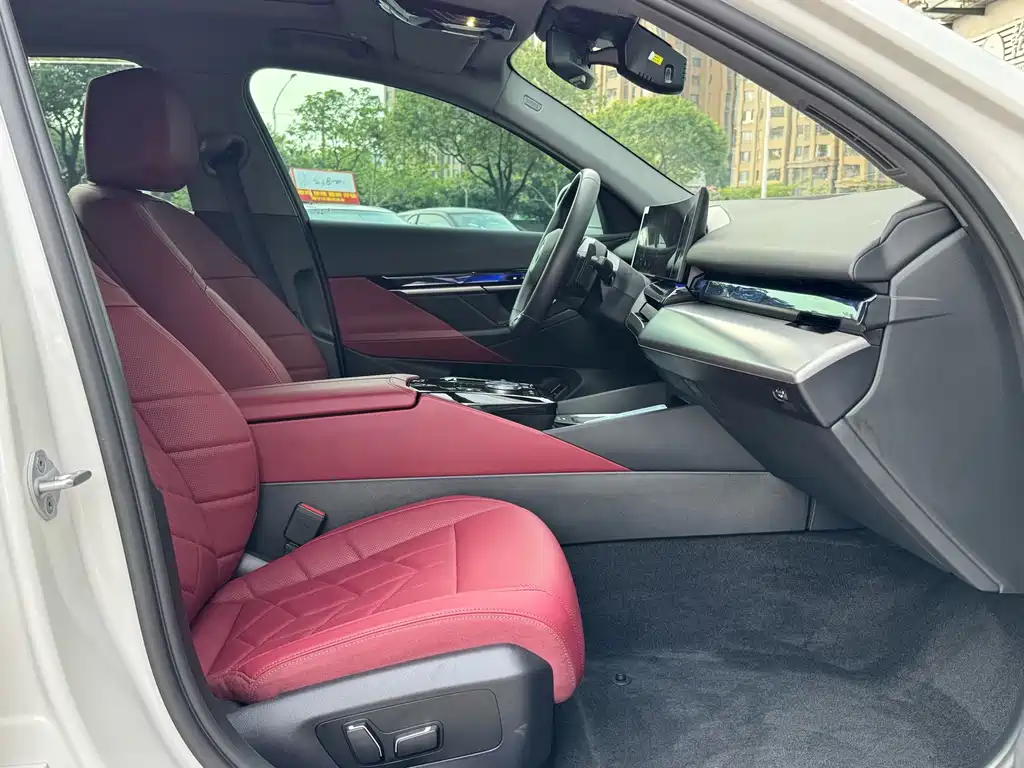 BMW 5 Series — фото 10