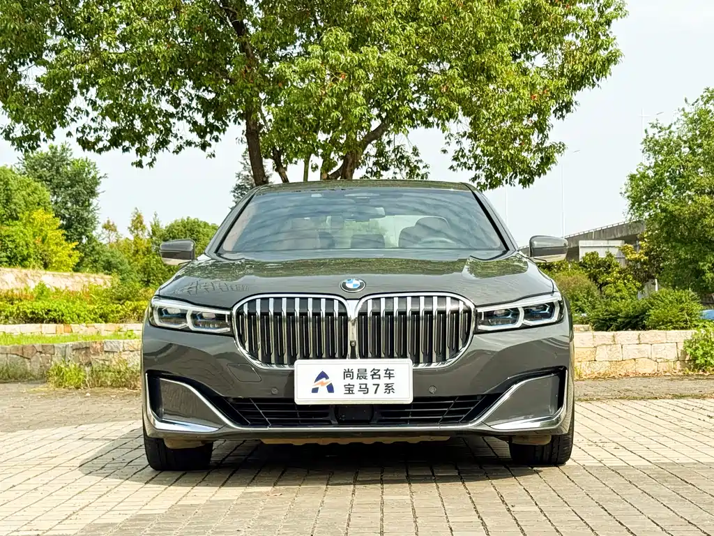 BMW 7 Series — фото 2