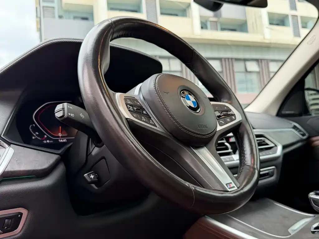 BMW X5 (Import) — фото 9