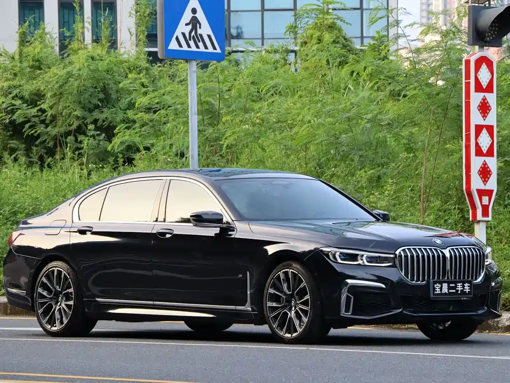 BMW 7 Series — фото 3