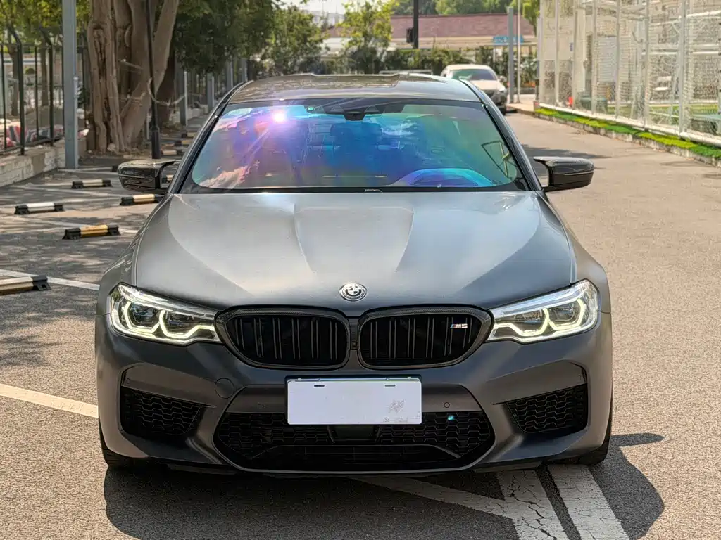 BMW M5 — фото 2