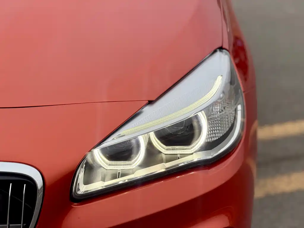 BMW 2 Series Active Tourer — фото 3