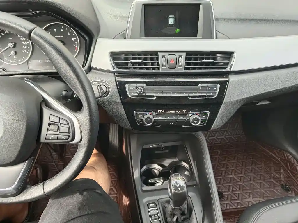 BMW X1 — фото 14