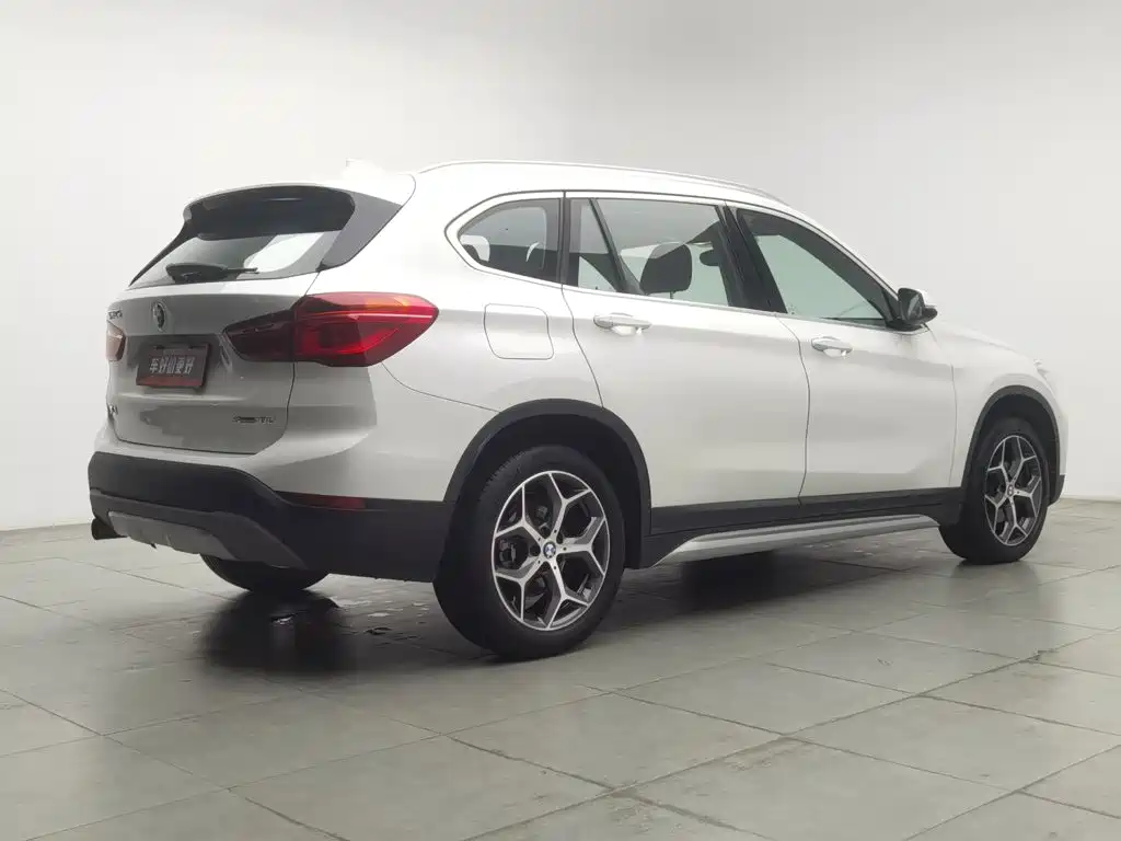 BMW X1 — фото 2