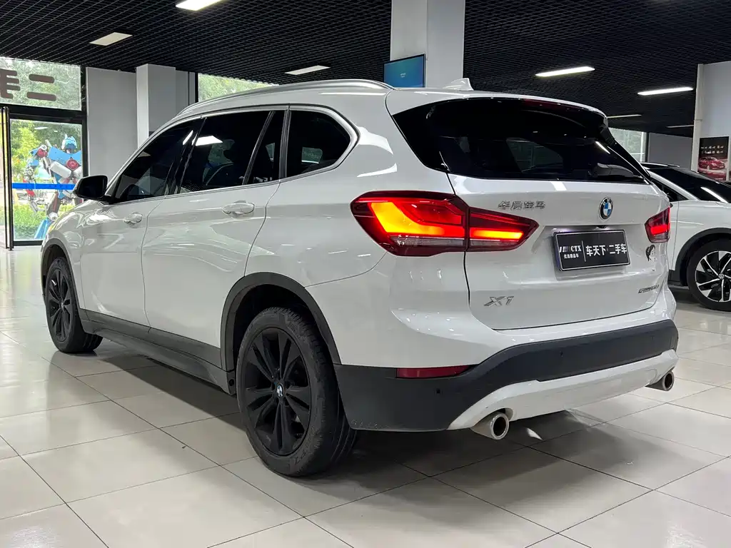 BMW X1 — фото 4