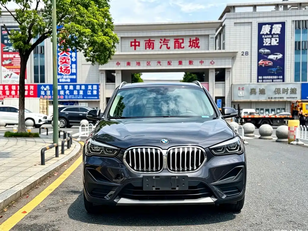 BMW X1 — фото 2