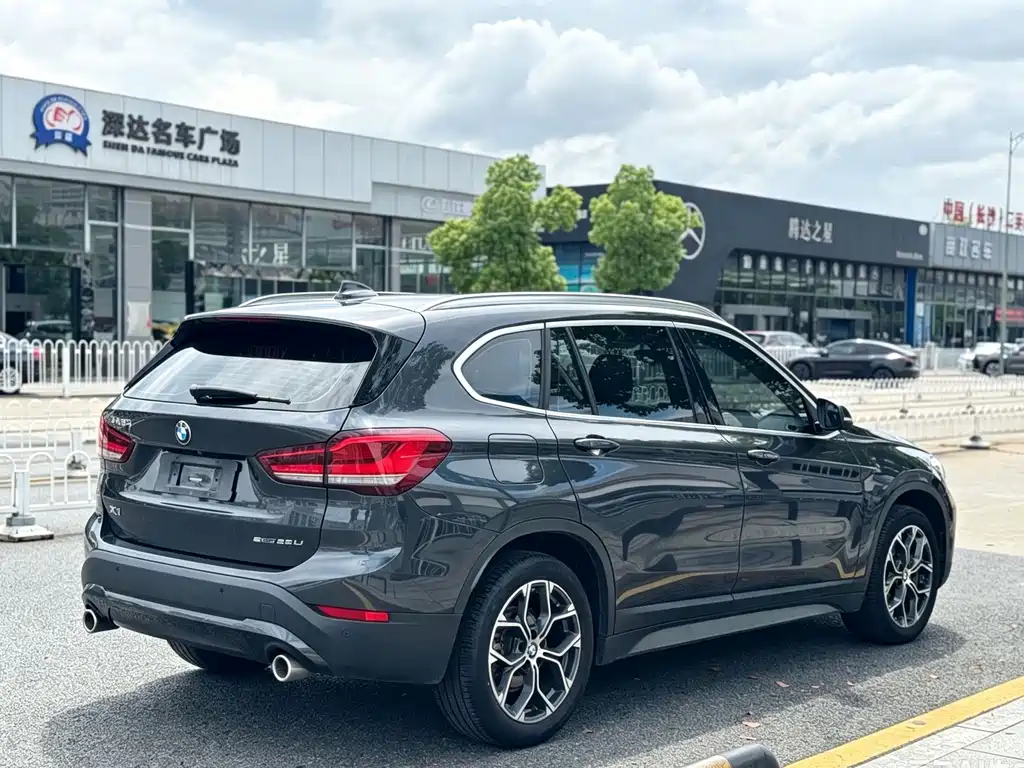 BMW X1 — фото 52