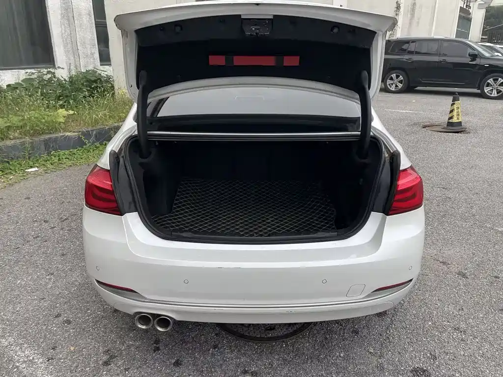 BMW 3 Series — фото 10