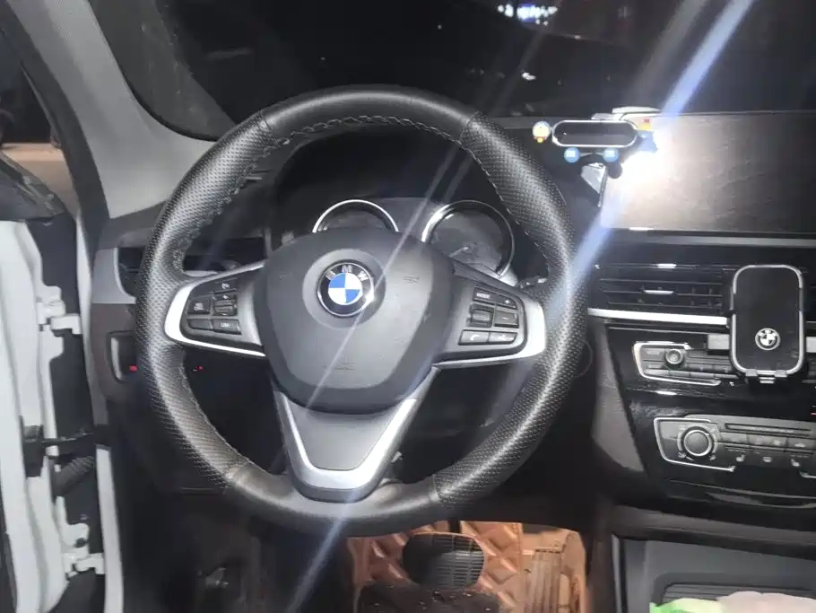 BMW X1 — фото 15