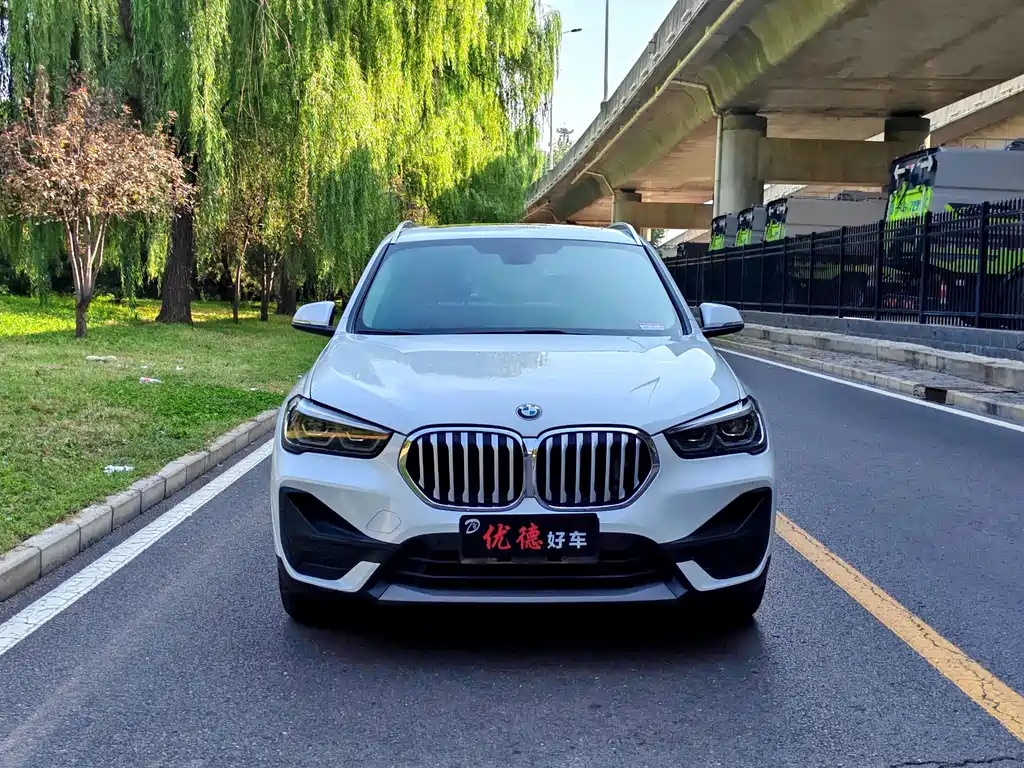 BMW X1 — фото 2