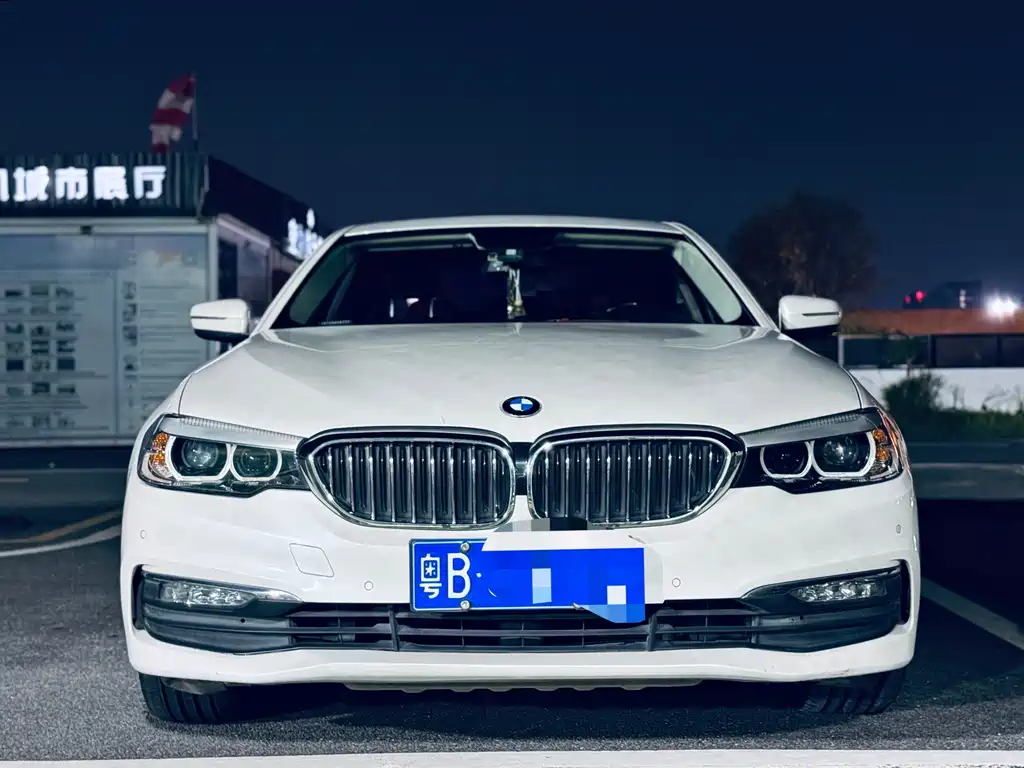 BMW 5 Series — фото 2