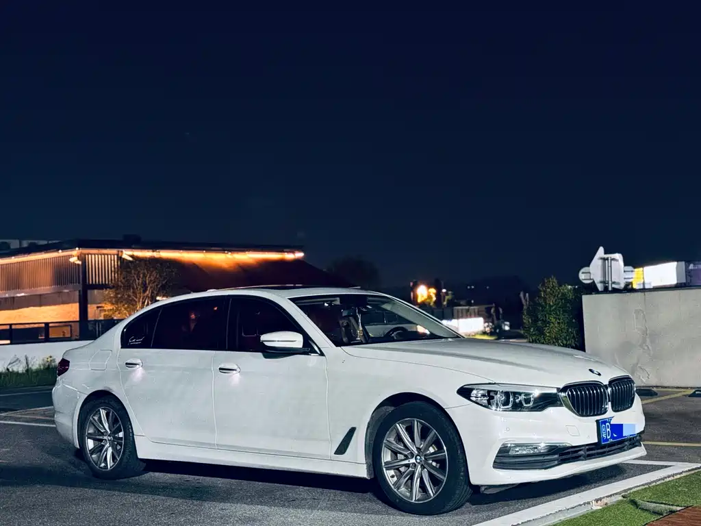 BMW 5 Series — фото 3